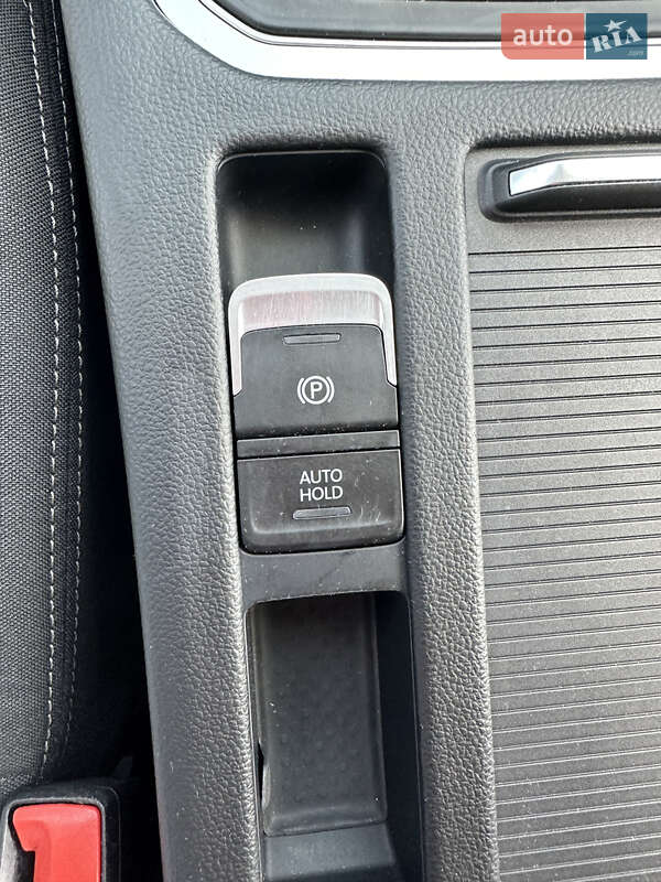 Універсал Volkswagen Passat 2015 в Калуші