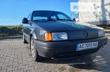 Седан Volkswagen Passat 1989 в Луцьку