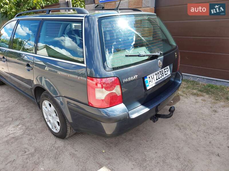 Универсал Volkswagen Passat 2001 в Коростене