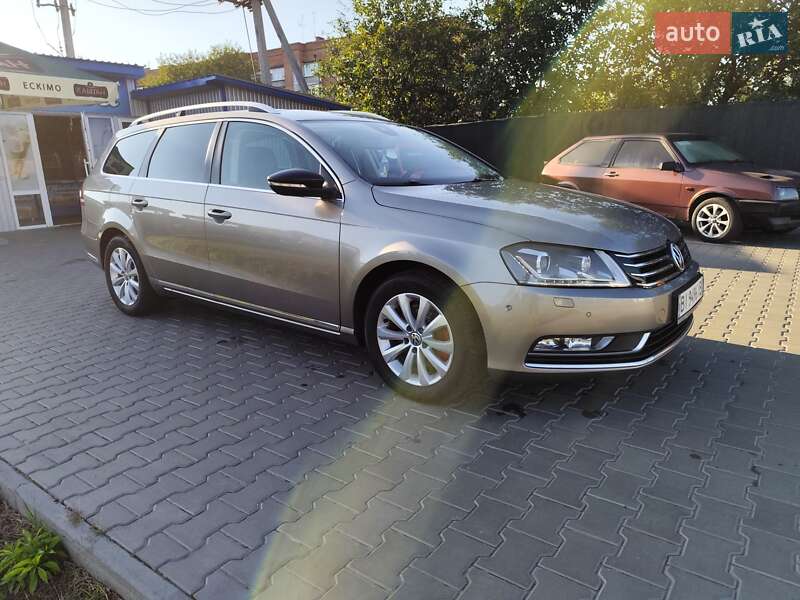 Универсал Volkswagen Passat 2014 в Гадяче