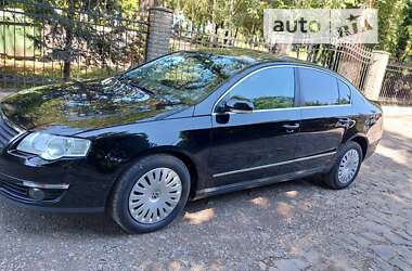 Седан Volkswagen Passat 2006 в Чернівцях