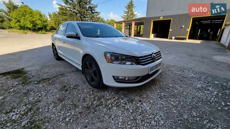 Седан Volkswagen Passat 2013 в Кривом Роге