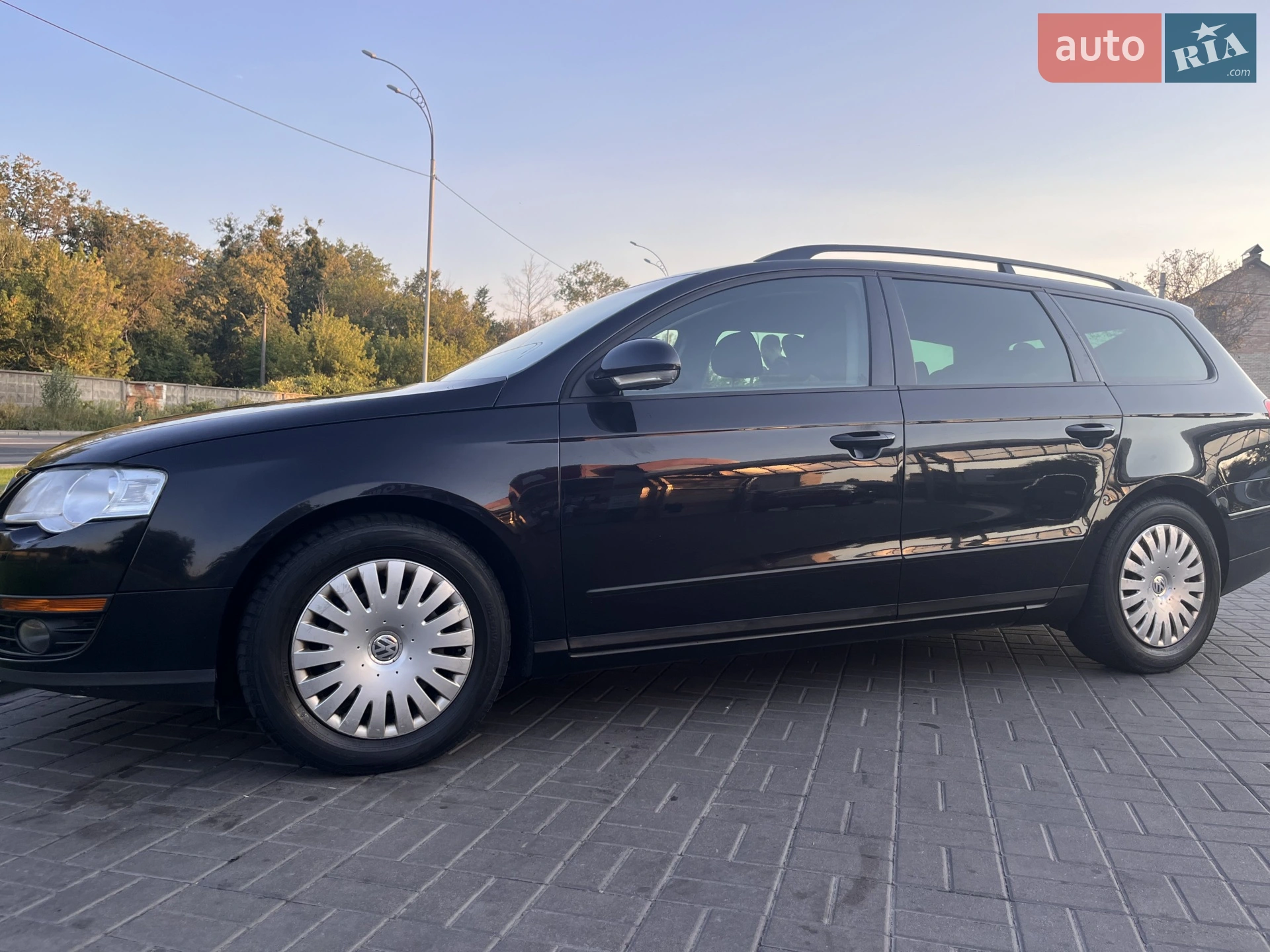 2010 Volkswagen Passat - мініатюра 4