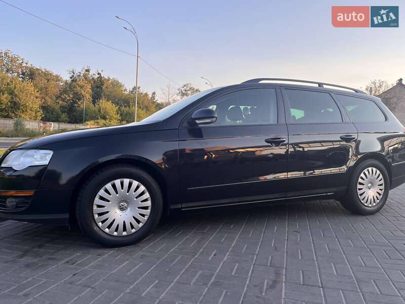 Універсал Volkswagen Passat 2010 в Святопетрівське