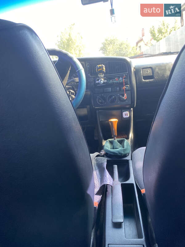 Седан Volkswagen Passat 1988 в Ужгороде фото 26 Седан Volkswagen Passat 1988 в Ужгороде