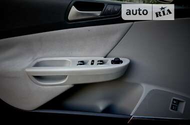 Универсал Volkswagen Passat 2010 в Одессе