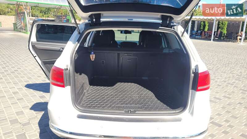 Універсал Volkswagen Passat 2012 в Кропивницькому