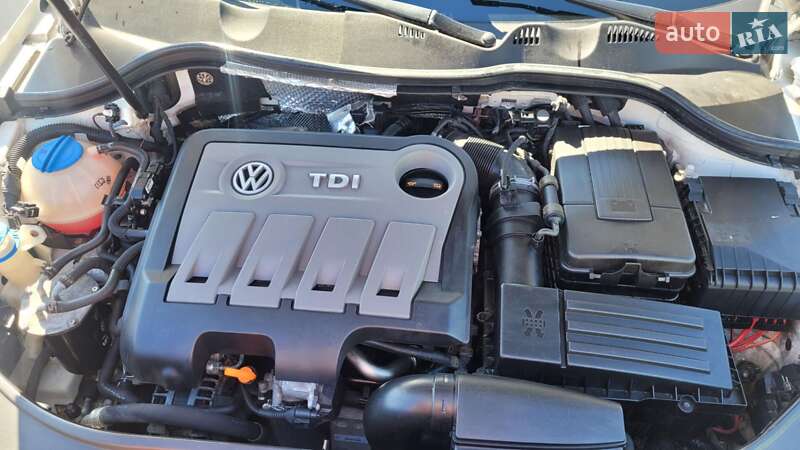 Універсал Volkswagen Passat 2012 в Кропивницькому