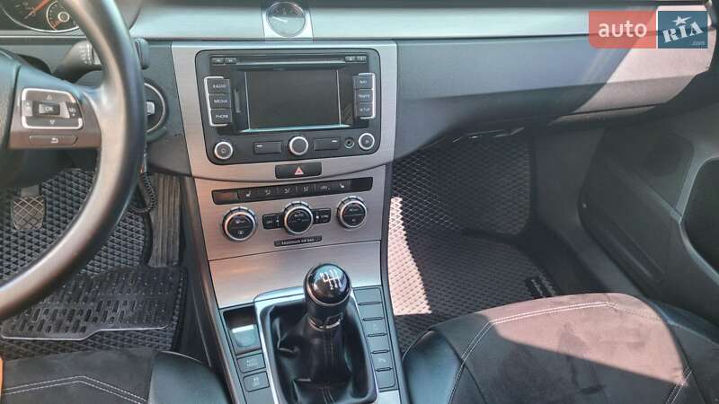 Універсал Volkswagen Passat 2012 в Кропивницькому