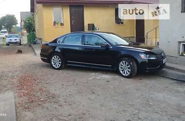 Седан Volkswagen Passat 2012 в Львові