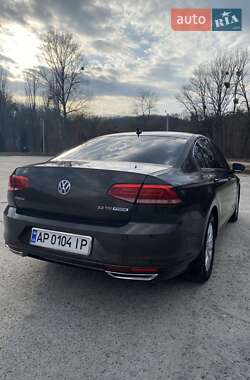 Седан Volkswagen Passat 2017 в Каневе