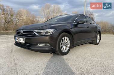 Седан Volkswagen Passat 2017 в Каневе