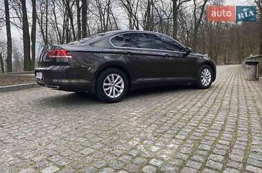 Седан Volkswagen Passat 2017 в Каневе