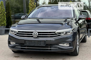 Універсал Volkswagen Passat 2020 в Ковелі