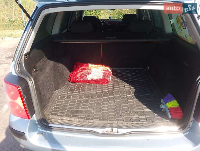 Универсал Volkswagen Passat 2002 в Гайсине
