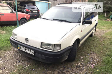 Универсал Volkswagen Passat 1993 в Бориславе