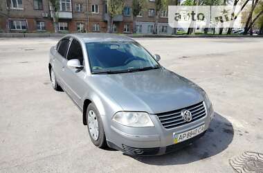 Седан Volkswagen Passat 2004 в Запорожье