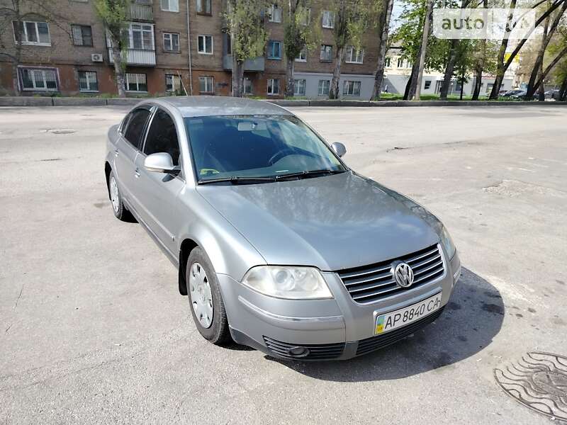 Седан Volkswagen Passat 2004 в Запорожье