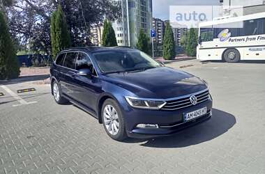 Універсал Volkswagen Passat 2015 в Житомирі