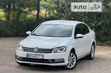 Седан Volkswagen Passat 2012 в Сараті