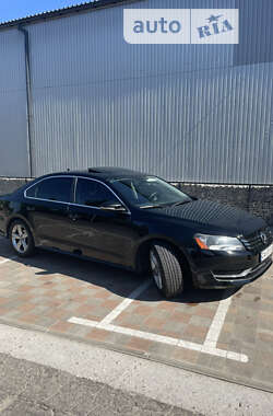 Седан Volkswagen Passat 2011 в Киеве