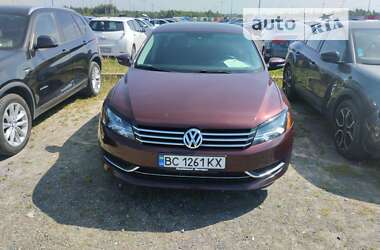 Седан Volkswagen Passat 2013 в Львові