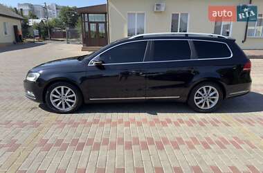 Универсал Volkswagen Passat 2012 в 