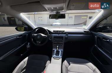 Универсал Volkswagen Passat 2012 в 