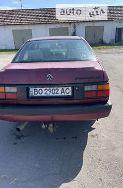 Седан Volkswagen Passat 1990 в Косові