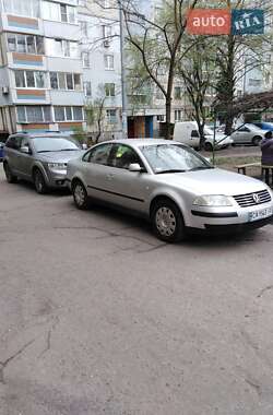 Седан Volkswagen Passat 2001 в Черкассах