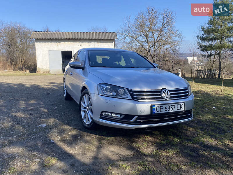 Седан Volkswagen Passat 2013 в Чернівцях