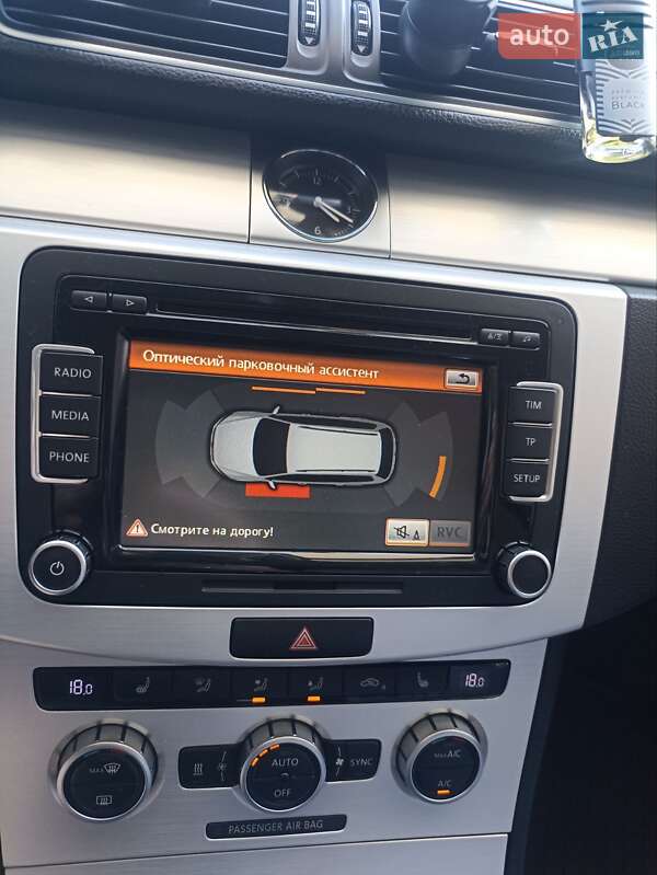 Універсал Volkswagen Passat 2014 в Дрогобичі