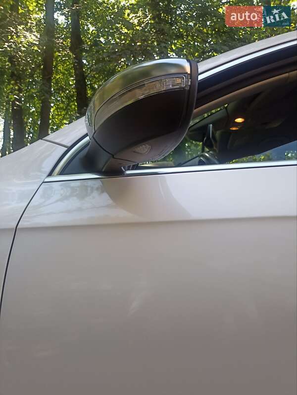 Універсал Volkswagen Passat 2014 в Дрогобичі