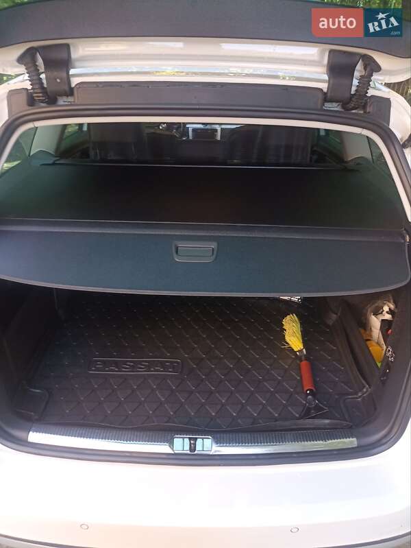 Універсал Volkswagen Passat 2014 в Дрогобичі
