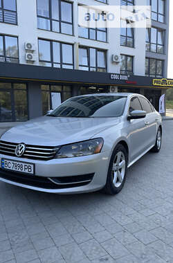 Седан Volkswagen Passat 2012 в Новояворовске