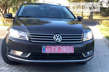 Универсал Volkswagen Passat 2012 в Луцке