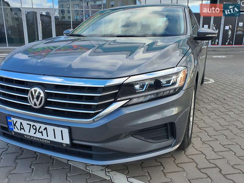 Седан Volkswagen Passat 2020 в Киеве