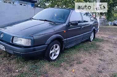 Седан Volkswagen Passat 1990 в Смеле