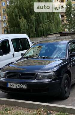 Седан Volkswagen Passat 1998 в Києві