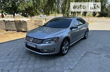 Седан Volkswagen Passat 2013 в Николаеве