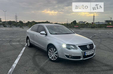 Седан Volkswagen Passat 2007 в Киеве