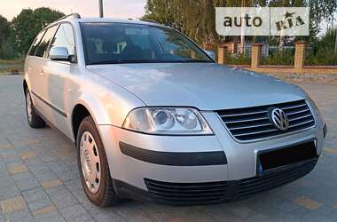 Универсал Volkswagen Passat 2003 в Звягеле