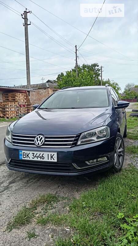 Універсал Volkswagen Passat 2010 в 
