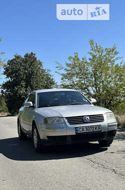 Седан Volkswagen Passat 2004 в Софиевской Борщаговке