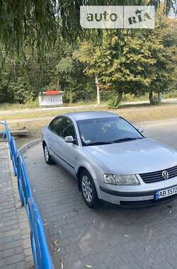 Седан Volkswagen Passat 1998 в Вінниці