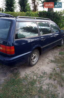 Универсал Volkswagen Passat 1994 в 