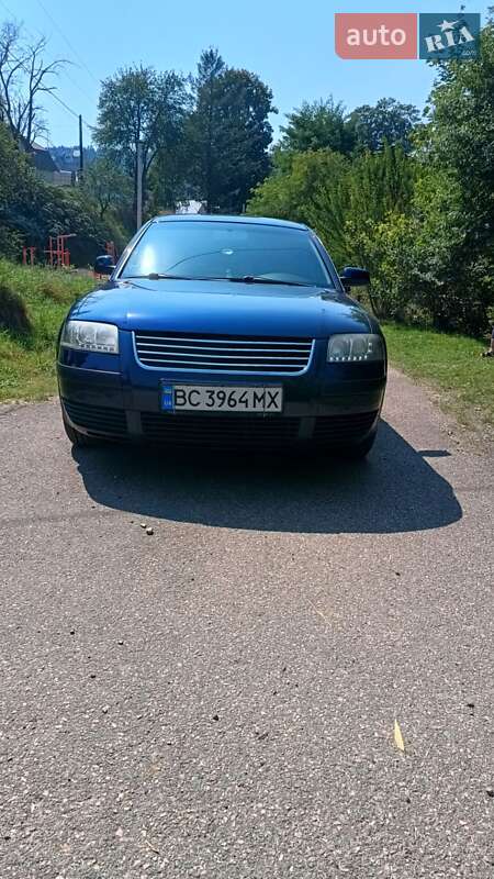 Седан Volkswagen Passat 2001 в Східниці