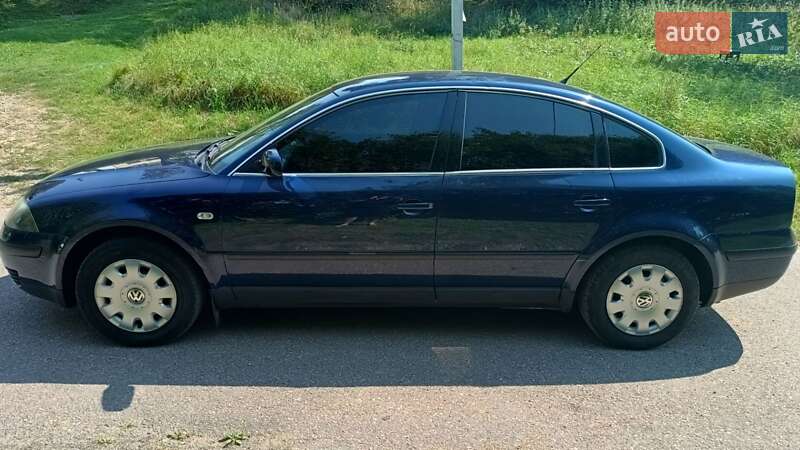 Седан Volkswagen Passat 2001 в Східниці