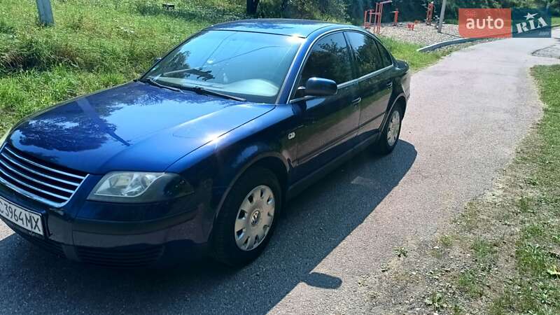 Седан Volkswagen Passat 2001 в Східниці