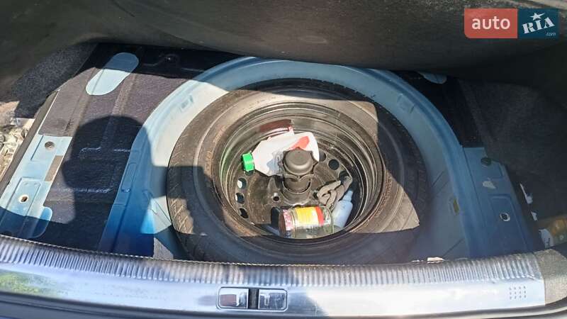 Седан Volkswagen Passat 2001 в Східниці